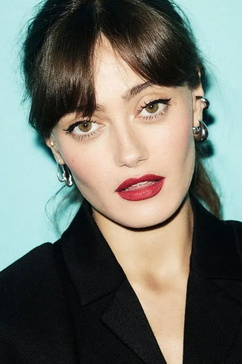 Ella Purnell photo