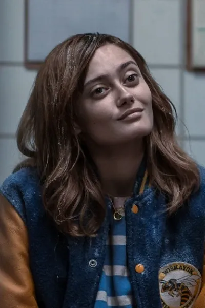 Ella Purnell photo