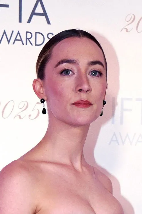 Saoirse Ronan photo