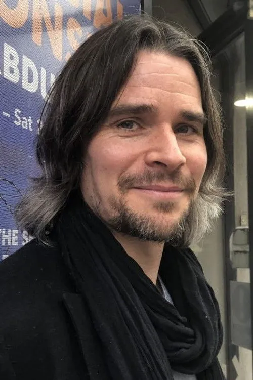 Hans Matheson photo