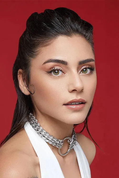 Sıla Türkoğlu photo