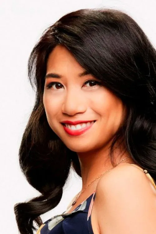 Liza Lapira photo