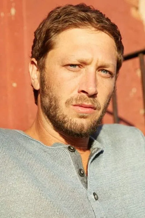 Ebon Moss-Bachrach photo