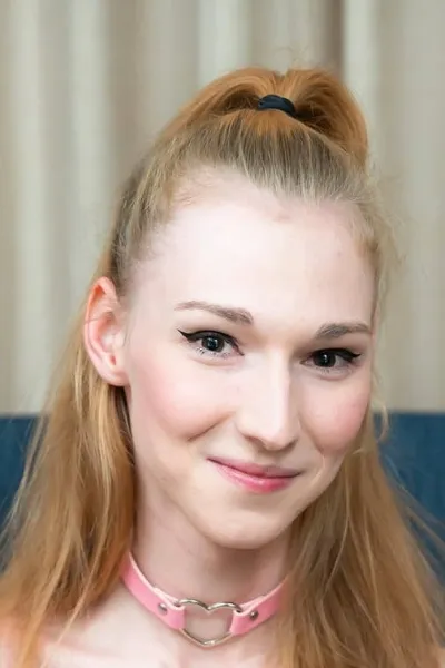 Ella Venus photo