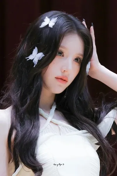 Heejin (Jeon Hee Jin) photo