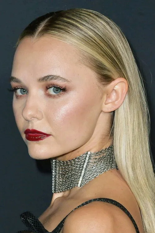 Madison Iseman photo