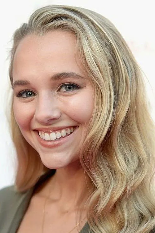 Madison Iseman photo