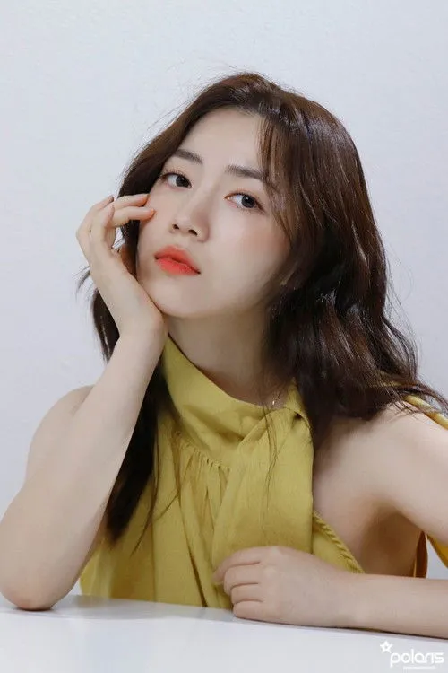 Ryu Hwa-young photo