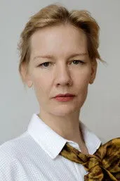 Eva Stratt