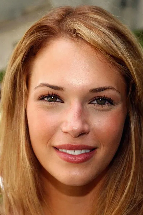Amanda Righetti photo
