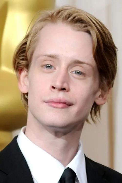 Macaulay Culkin photo