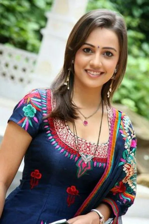 Esha Kansara photo