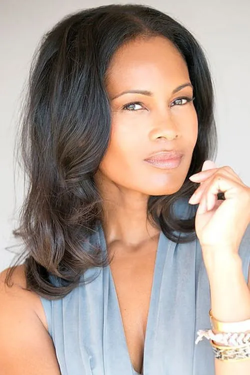 Robinne Lee photo