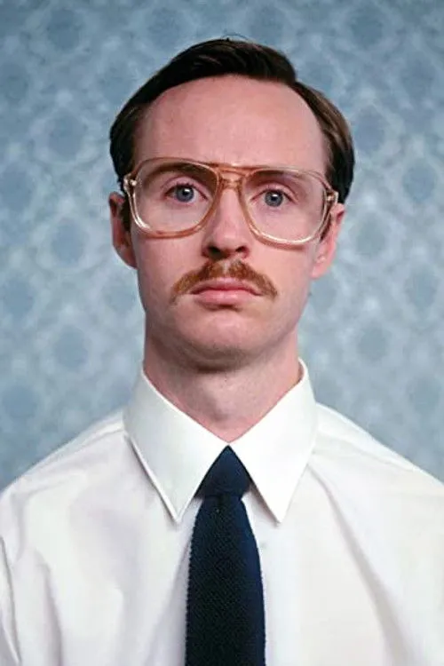 Aaron Ruell photo