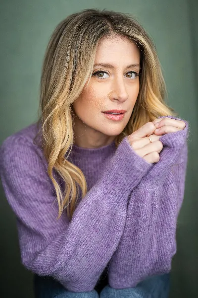 Caissie Levy photo