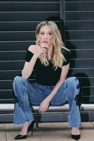 Caissie Levy photo