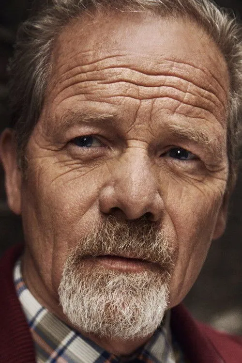 Peter Mullan photo