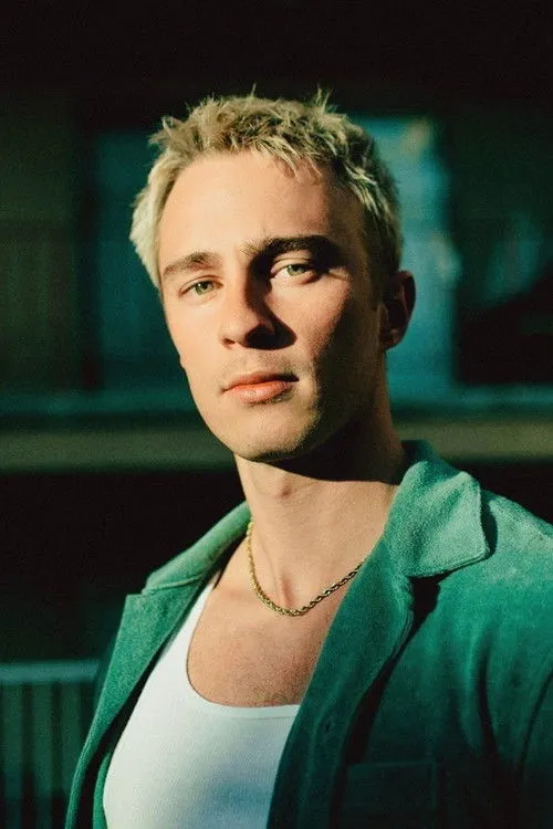 Drew Starkey photo