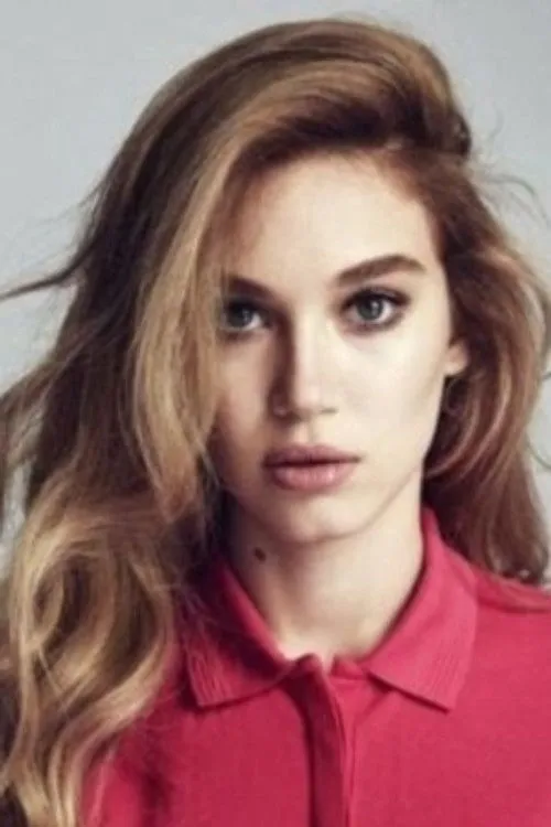 Melisa Şenolsun photo