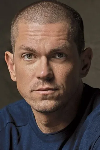 Steve Howey photo