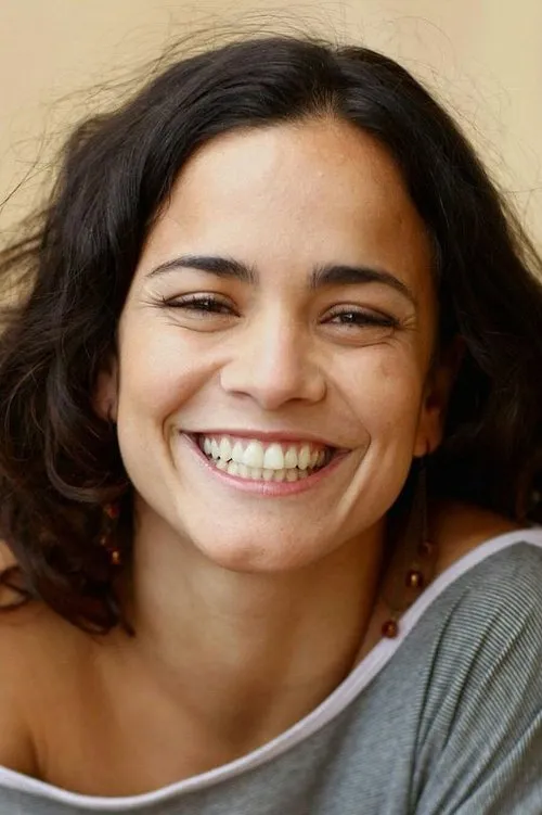 Alice Braga photo