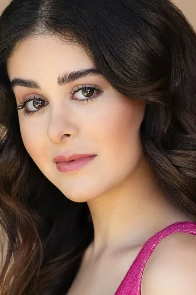 Ariana Molkara photo