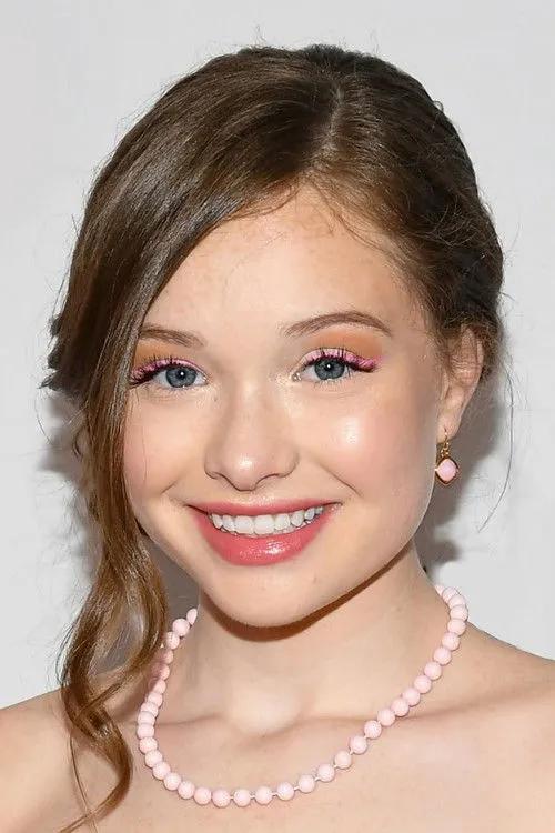 Zoe Colletti photo