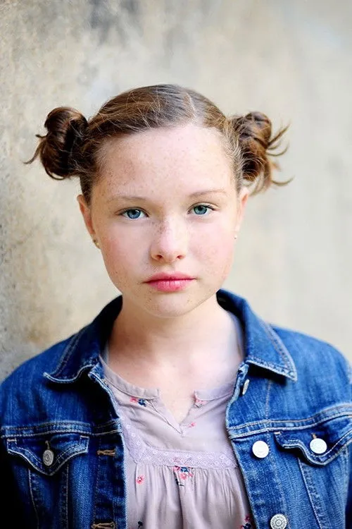 Zoe Colletti photo