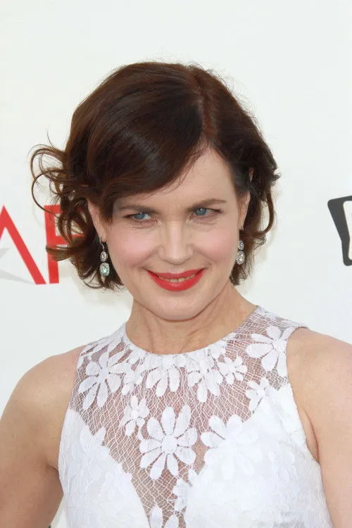 Elizabeth McGovern photo