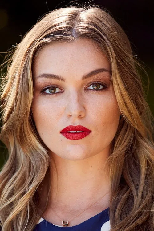 Lili Simmons photo