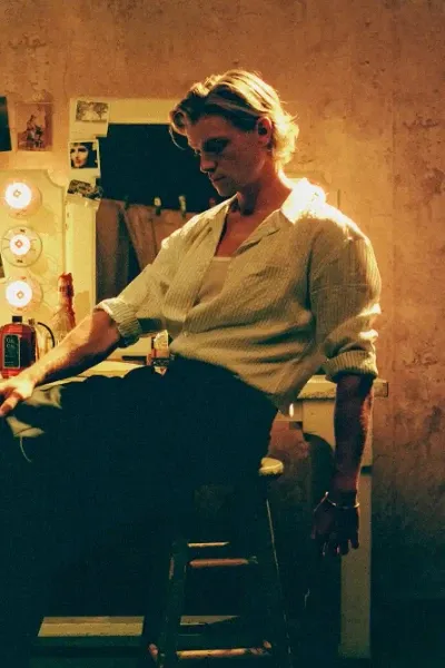Tom Rhys Harries photo