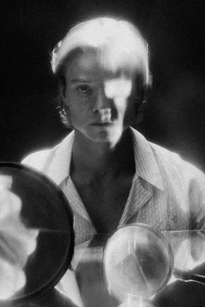 Tom Rhys Harries photo