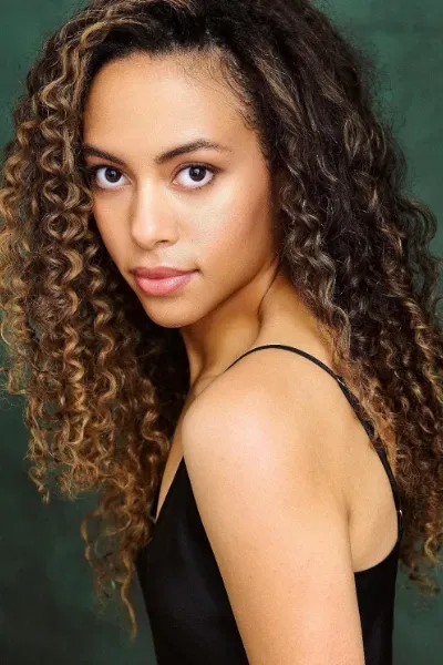 Maya Walker photo