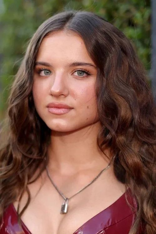 Madeleine McGraw photo