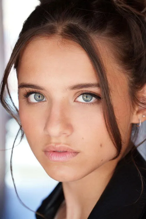 Madeleine McGraw photo