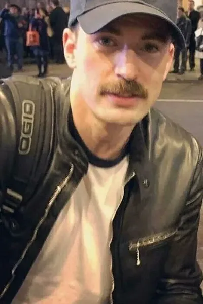 Chris Evans photo