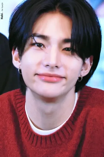Hyunjin photo
