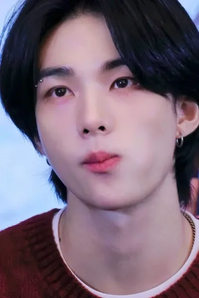 Hyunjin photo