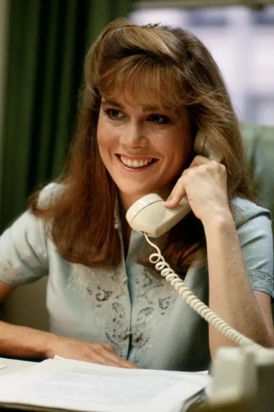 Roxanne Hart photo