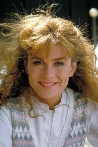 Roxanne Hart photo