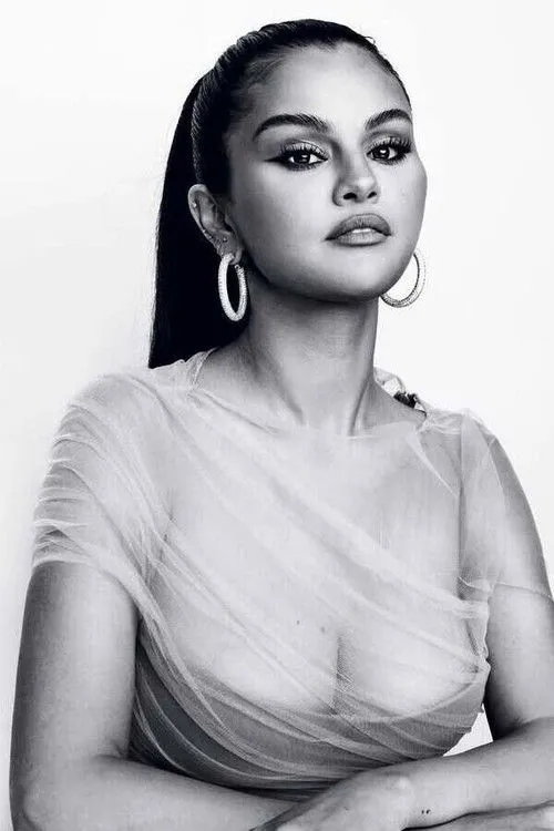 Selena Gomez photo
