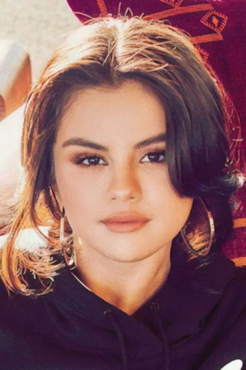 Selena Gomez photo