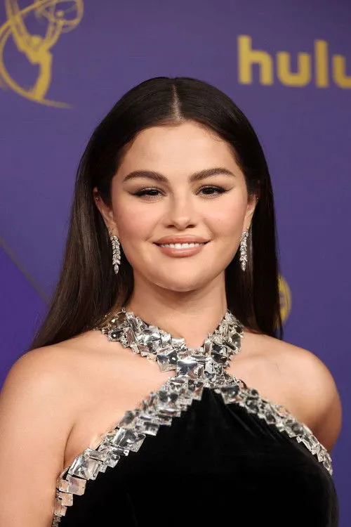Selena Gomez photo
