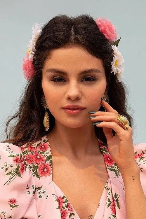 Selena Gomez photo