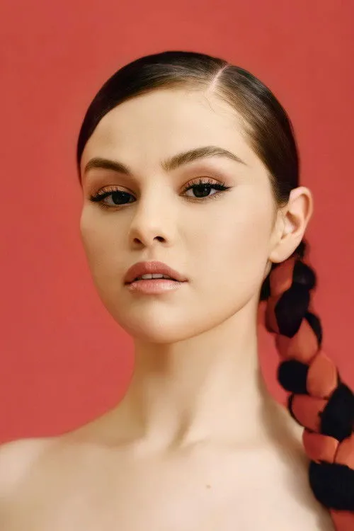 Selena Gomez photo