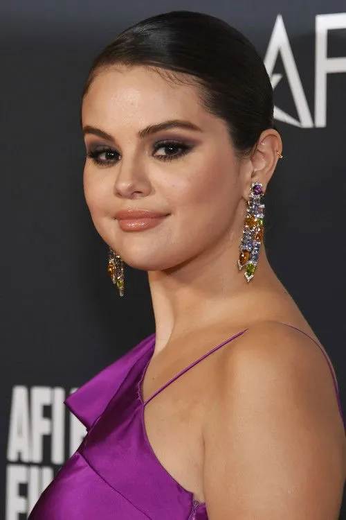 Selena Gomez photo
