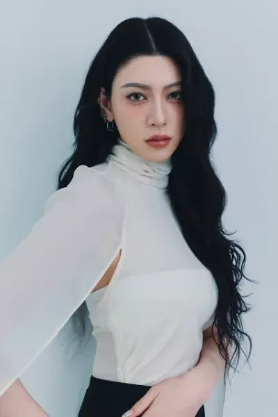 Ayaka Miyoshi photo