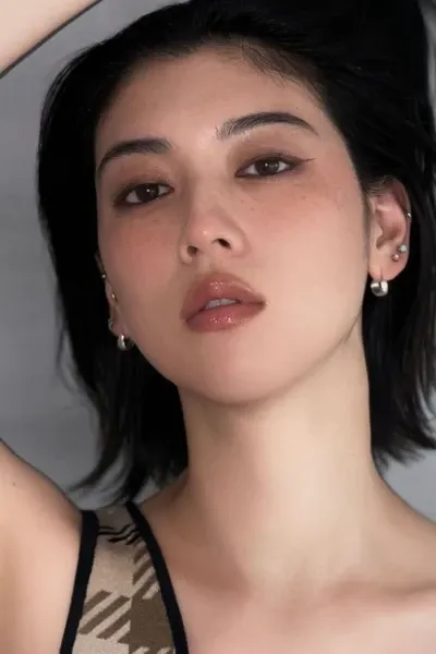 Ayaka Miyoshi photo