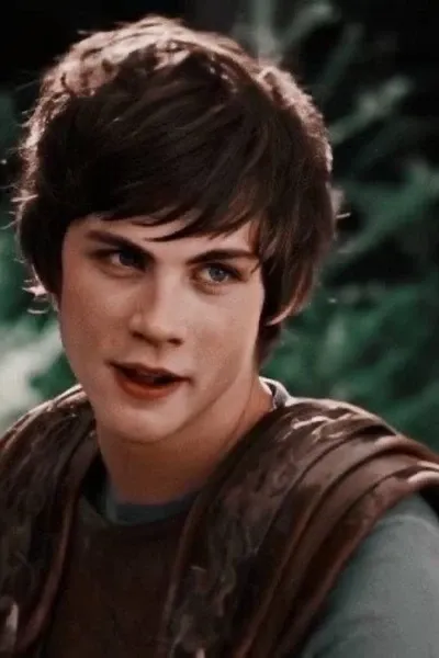 Logan Lerman photo