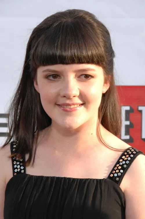 Madeleine Martin photo